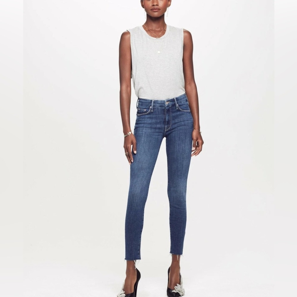 Mother Looker Ankle Fray Jean Size 28 Girl Crush